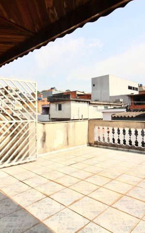 Casa à venda com 400m², 3 quartos e 2 vagas Casa à venda com 400m², 3 quartos e 2 vagasÁrea comum
