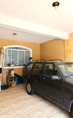 Casa à venda com 400m², 3 quartos e 2 vagas Casa à venda com 400m², 3 quartos e 2 vagasGaragem