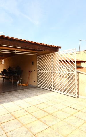 Casa à venda com 400m², 3 quartos e 2 vagas Casa à venda com 400m², 3 quartos e 2 vagasQuintal