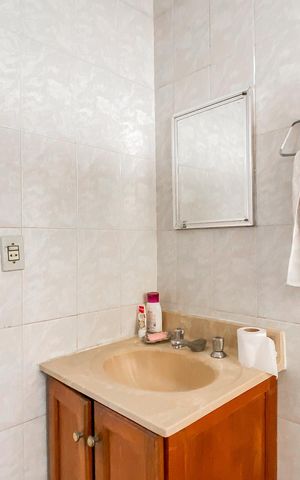 Casa para alugar com 90m², 3 quartos e 1 vagaBanheiro social
