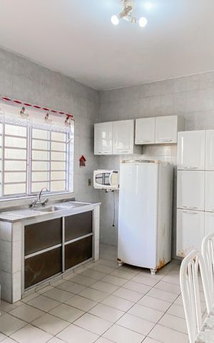 Casa para alugar com 90m², 3 quartos e 1 vagaCozinha 
