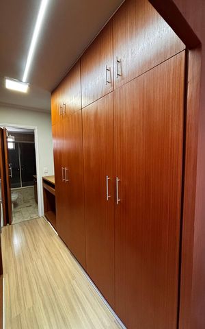 Apartamento à venda com 94m², 2 quartos e 1 vaga Apartamento à venda com 94m², 2 quartos e 1 vagaCloset