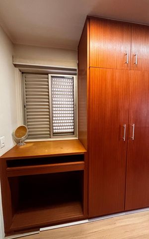 Apartamento à venda com 94m², 2 quartos e 1 vaga Apartamento à venda com 94m², 2 quartos e 1 vagaCloset
