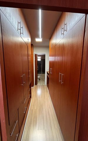 Apartamento à venda com 94m², 2 quartos e 1 vaga Apartamento à venda com 94m², 2 quartos e 1 vagaCloset
