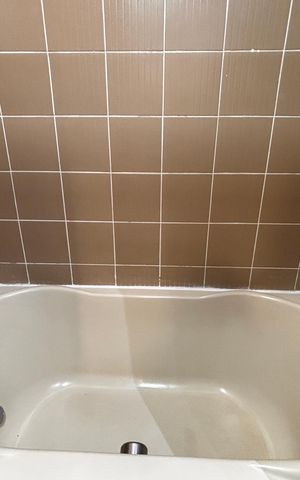 Apartamento à venda com 94m², 2 quartos e 1 vaga Apartamento à venda com 94m², 2 quartos e 1 vagaBanheiro suíte