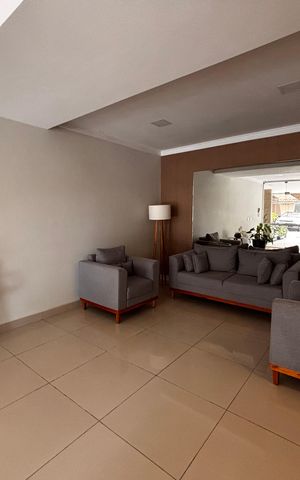 Apartamento à venda com 94m², 2 quartos e 1 vaga Apartamento à venda com 94m², 2 quartos e 1 vagaHall de entrada