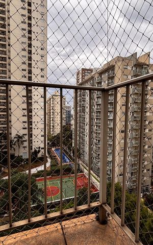 Apartamento à venda com 94m², 2 quartos e 1 vaga Apartamento à venda com 94m², 2 quartos e 1 vagaSacada