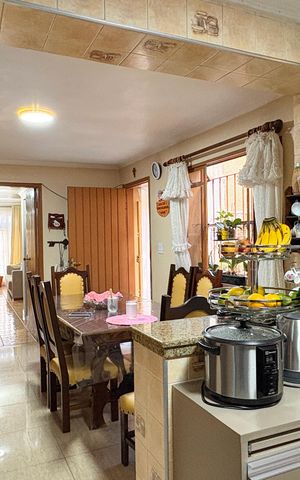 Casa à venda com 113m², 3 quartos e 3 vagas Casa à venda com 113m², 3 quartos e 3 vagasCozinha