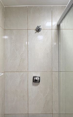 Casa à venda com 113m², 3 quartos e 3 vagas Casa à venda com 113m², 3 quartos e 3 vagasBanheiro 1