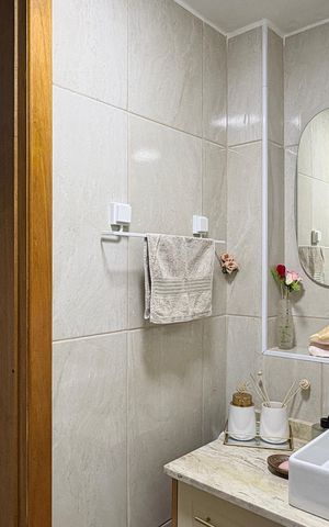 Casa à venda com 113m², 3 quartos e 3 vagas Casa à venda com 113m², 3 quartos e 3 vagasBanheiro 1
