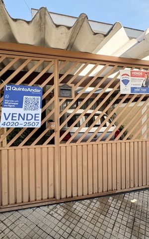 Casa à venda com 113m², 3 quartos e 3 vagas Casa à venda com 113m², 3 quartos e 3 vagasFachada
