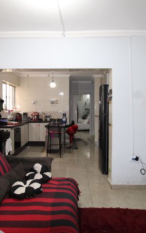 Casa à venda com 125m², 3 quartos e 2 vagasSala