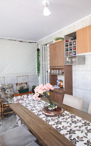 Casa à venda com 125m², 3 quartos e 2 vagasVaranda gourmet