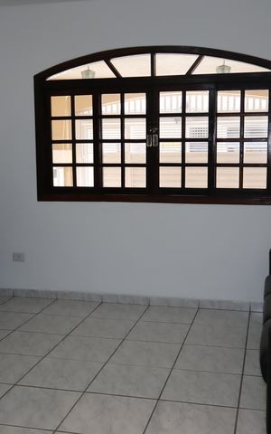 Casa à venda com 257m², 3 quartos e 2 vagasSala