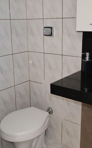 Casa à venda com 257m², 3 quartos e 2 vagasBanheiro da Suíte 2