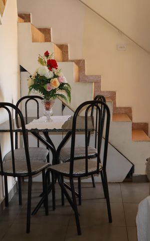 Casa à venda com 257m², 3 quartos e 2 vagasSala
