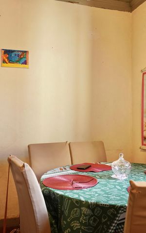 Casa à venda com 110m², 2 quartos e 1 vaga Casa à venda com 110m², 2 quartos e 1 vagaSala