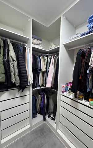 Apartamento à venda com 84m², 2 quartos e 2 vagas Apartamento à venda com 84m², 2 quartos e 2 vagasCloset