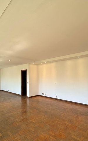 Apartamento para alugar com 190m², 3 quartos e 1 vaga