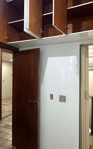 Apartamento para alugar com 190m², 3 quartos e 1 vaga