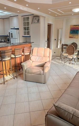 Apartamento para alugar com 180m², 2 quartos e 2 vagas Apartamento para alugar com 180m², 2 quartos e 2 vagasSala