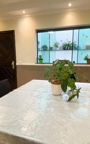 Casa à venda com 240m², 3 quartos e 3 vagas Casa à venda com 240m², 3 quartos e 3 vagasCozinha