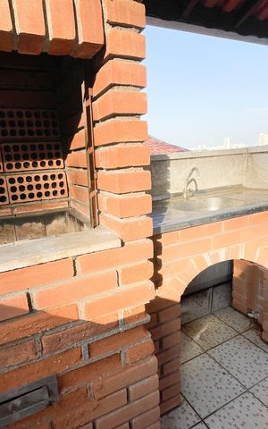 Casa à venda com 240m², 3 quartos e 3 vagas Casa à venda com 240m², 3 quartos e 3 vagasChurrasqueira