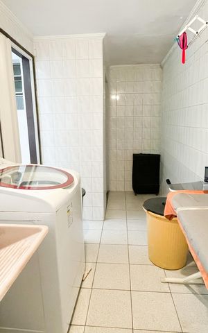 Casa à venda com 240m², 3 quartos e 3 vagas Casa à venda com 240m², 3 quartos e 3 vagasÁrea de Serviço