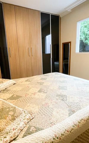 Casa à venda com 240m², 3 quartos e 3 vagas Casa à venda com 240m², 3 quartos e 3 vagasSuite