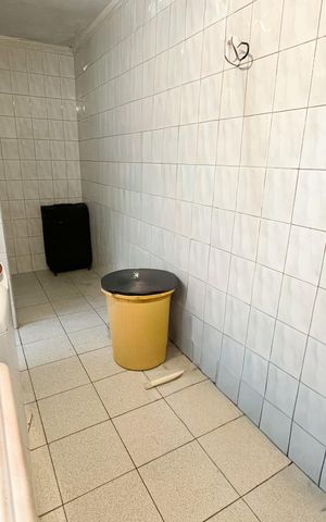 Casa à venda com 240m², 3 quartos e 3 vagas Casa à venda com 240m², 3 quartos e 3 vagasÁrea de Serviço
