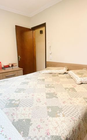 Casa à venda com 240m², 3 quartos e 3 vagas Casa à venda com 240m², 3 quartos e 3 vagasSuite