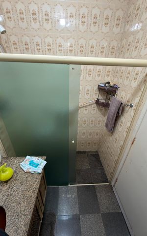Casa à venda com 238m², 3 quartos e 3 vagas Casa à venda com 238m², 3 quartos e 3 vagasBanheiro Social