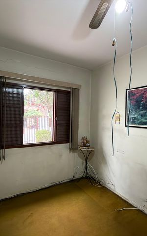 Casa à venda com 238m², 3 quartos e 3 vagas Casa à venda com 238m², 3 quartos e 3 vagasQuarto 1