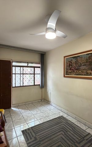 Casa à venda com 238m², 3 quartos e 3 vagas Casa à venda com 238m², 3 quartos e 3 vagasSala