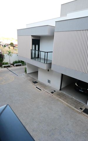 Casa de condomínio para alugar com 152m², 3 quartos e 2 vagas