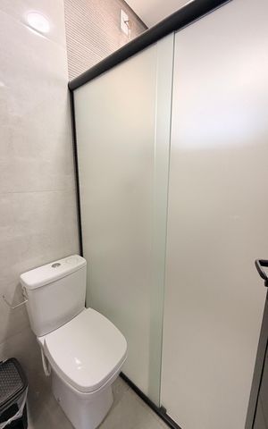 Casa de condomínio à venda com 259m², 4 quartos e 4 vagasBanheiro Social