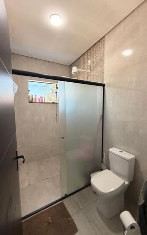 Casa de condomínio à venda com 259m², 4 quartos e 4 vagasBanheiro da Suíte Master