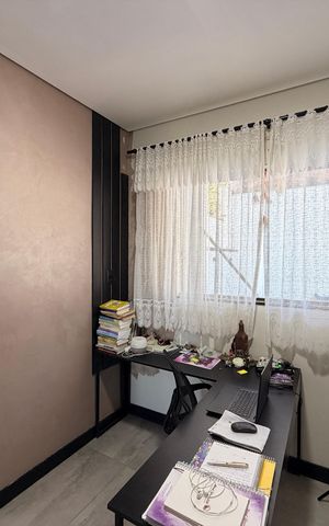 Casa de condomínio à venda com 259m², 4 quartos e 4 vagasQuarto 1/Escritório - andar inferior