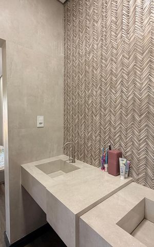 Casa de condomínio à venda com 259m², 4 quartos e 4 vagasBanheiro da Suíte Master