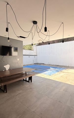 Casa de condomínio à venda com 259m², 4 quartos e 4 vagasQuintal com piscina e área gourmet