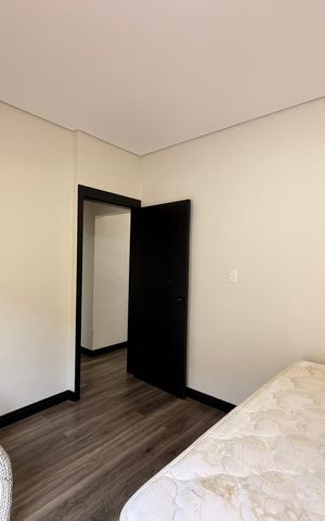 Casa de condomínio à venda com 259m², 4 quartos e 4 vagasQuarto 4 (demisuíte)