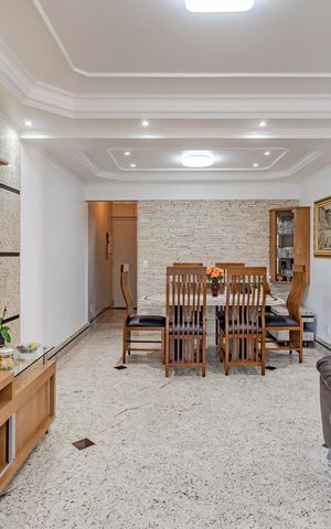 Apartamento à venda com 93m², 3 quartos e 1 vaga Apartamento à venda com 93m², 3 quartos e 1 vagaSala