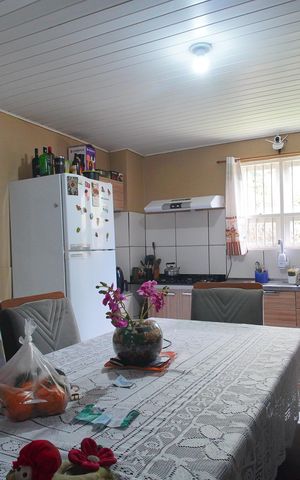 Casa à venda com 240m², 2 quartos e sem vagaSala/Cozinha