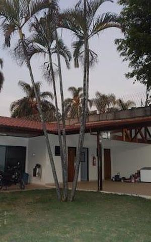 Casa à venda com 196m², 3 quartos e 3 vagas