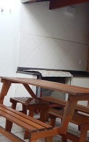 Casa à venda com 196m², 3 quartos e 3 vagas