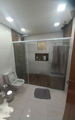Casa à venda com 275m², 2 quartos e 2 vagas