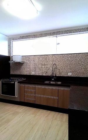 Casa à venda com 210m², 3 quartos e 2 vagas