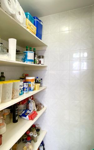 Apartamento à venda com 218m², 3 quartos e 2 vagas Apartamento à venda com 218m², 3 quartos e 2 vagasDespensa