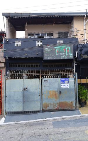 Casa à venda com 185m², 2 quartos e 2 vagasFachada - Placa GRANDE instalada no portão do imóvel, dia 17.10.2026 - Código da placa: KYET-243
