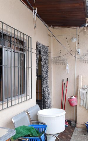 Casa à venda com 185m², 2 quartos e 2 vagasVaranda